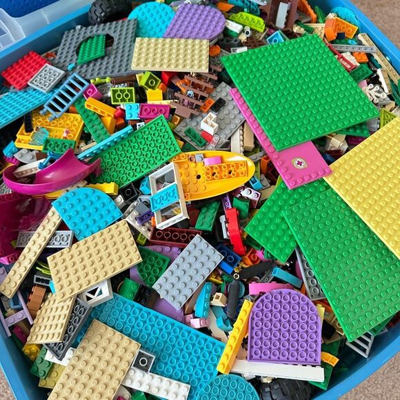 LEGO BY THE POUND! 1 LB OF OF PIECES. RANDOM SELECTION. FREE SHIPPING!! - Picture 4 of 10